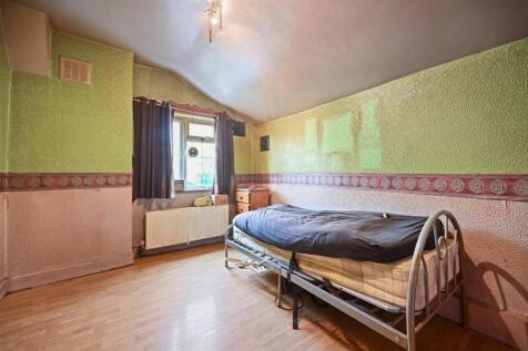 RCAJ- 35 etta street- bedroom B3 (1).jpg