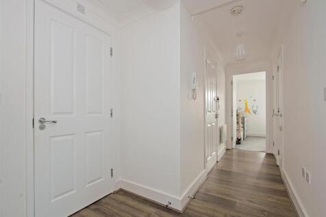 12 TOBERMORY CLOSE (8).jpg