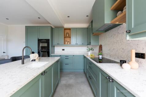 13 Front Street, Whitburn-26.jpg