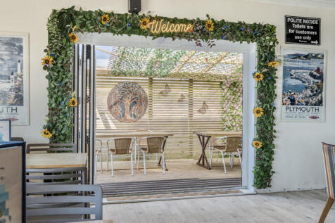 1358169-6-68d6af1...