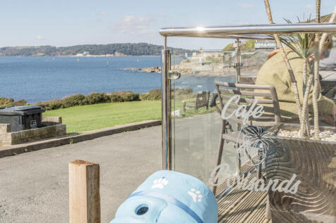 1358169-12-68d6af...