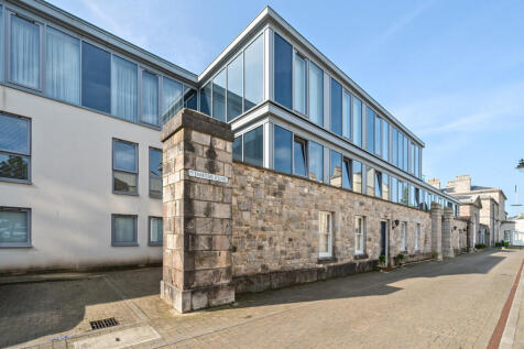 1306847-1-6851399...