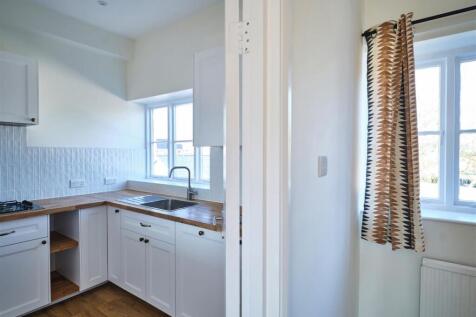 Middle Hallway into Kitchen.jpg