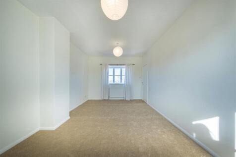 Main Bedroom 5.jpg