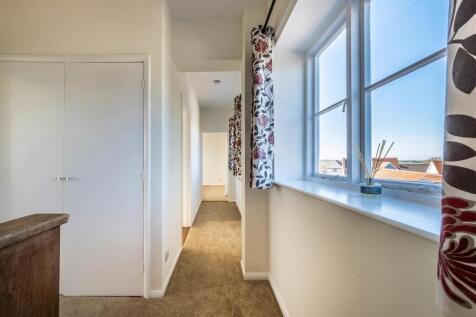 Upper Hallway 2.jpg