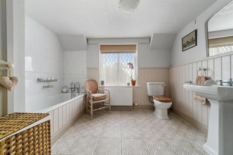 PT-CJ-Holmwood-19.jpg