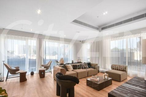 RESIDENTS LOUNGE