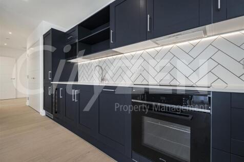 KITCHEN (SIMILAR APARTMENT)