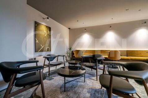 COMMUNAL LOUNGE AREA