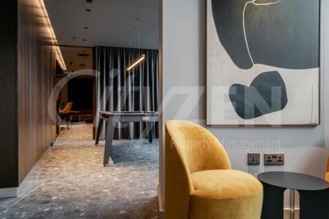 COMMUNAL LOUNGE AREA