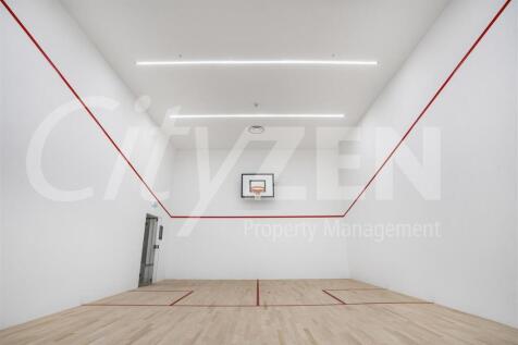 SQUASH ROOM