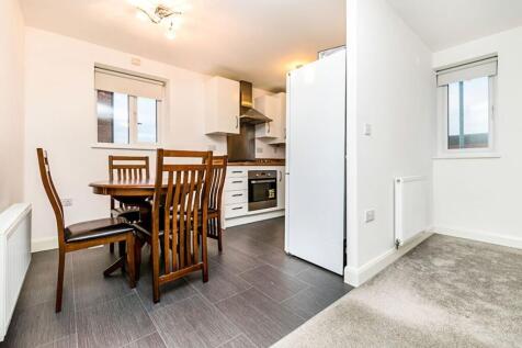 Kitchen / Dining Roo