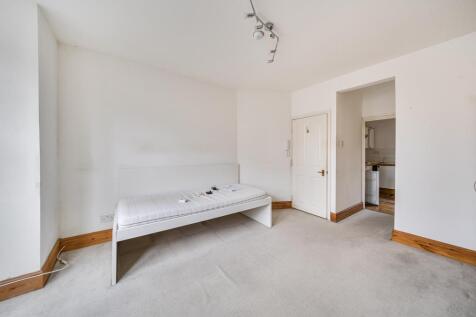 Bedroom/Reception Room