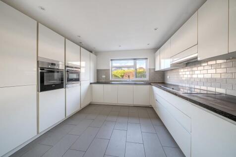 Kitchen/Dining Area