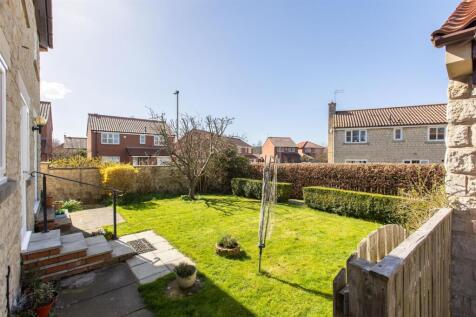 Acres Close 4 External-3.jpg