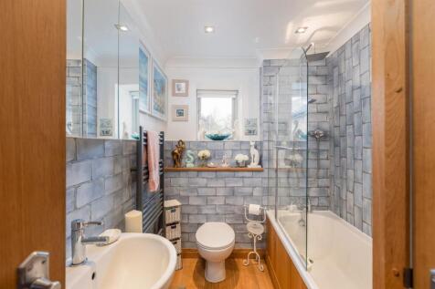 Bondgate 3 Bathroom.jpg