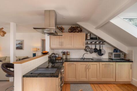 Kitchen_Upper Apartment Colonsay_Kingswear