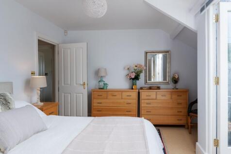 Principal Bedroom_Upper Apartment Colonsay_Kingswear