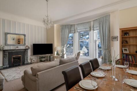 Living Room 4a Vicarage Hill, Dartmouth