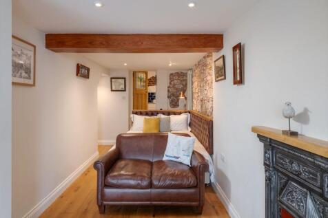 8 Sea View Terrace, Brixham