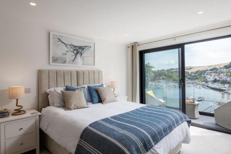 Bedroom 1 with balcony- Trafalgar Cottage Above Town-Dartmouth