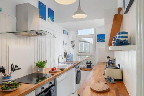 43B Clarence Hill, Kitchen
