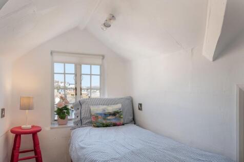 The Pink House Dartmouth Bedroom 3 (Loft Room)