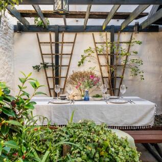 Courtyard Garden_1 Charles Street, Dartmouth