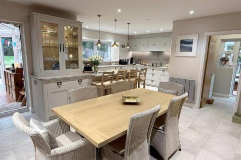 Break - Kitch - Utility 1.JPG