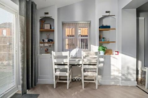 B6847101-56F0-4374-A338-812EAE19BF0E