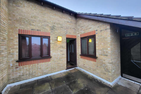 2 bed flat for sale The Balcony, Luton LU2