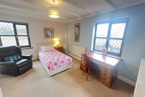 Ground floor bedroom