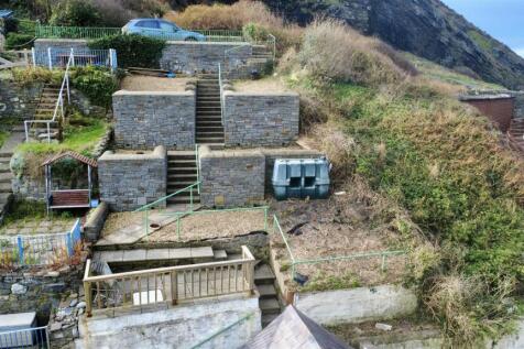 Rear Terraced Gardens