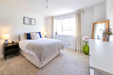 9 Poppy Close Kna...