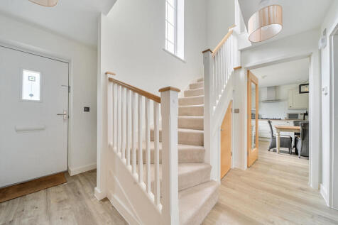 1299859-11-683863...