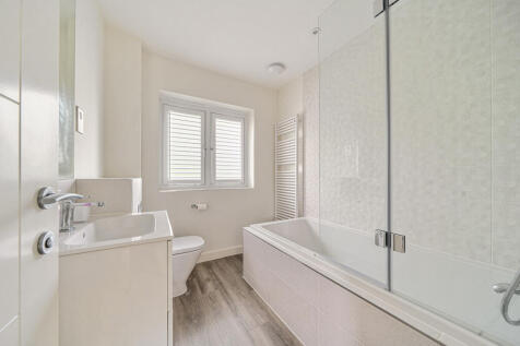 1299859-15-683863...