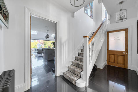 1342307-9-68a8d04...