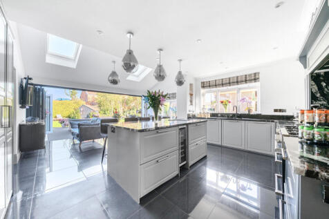 1342307-5-68a8d00...