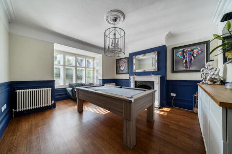 1342307-3-68a8cfb...