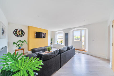 1343191-12-68b32d...