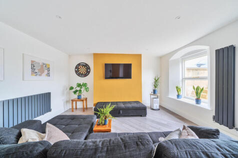 1343191-11-68b32d...