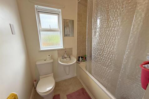 Bathroom.jpg