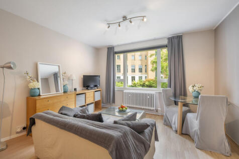 Bedroom-Reception