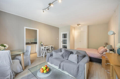 Bedroom-Reception