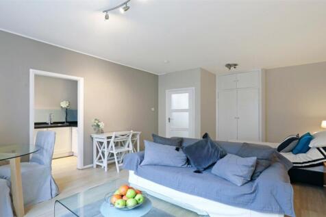 Studio Room