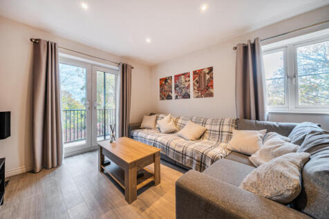 1376456-7-690b7e5...