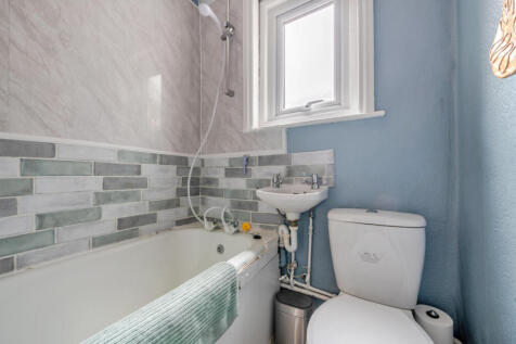 1374587-11-6904e0...