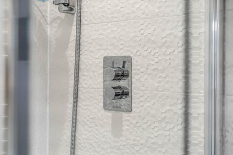 Photograph 33