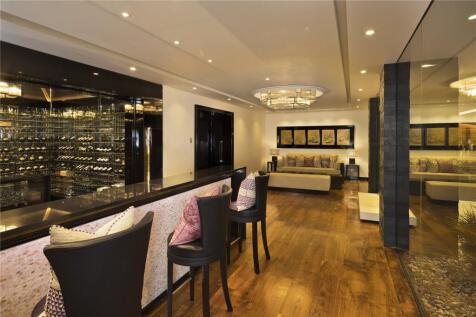 Bar &amp; Wine Cellar