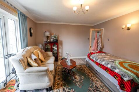 Living Room (2)